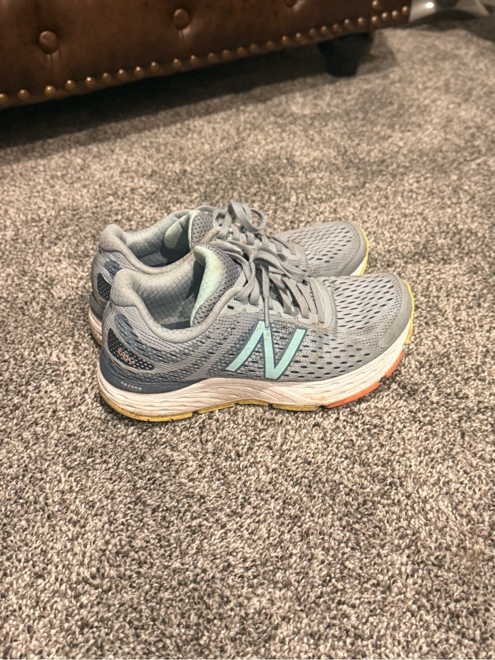 New Balance Women's Gray Running Sneakers with Mint Logo and Yellow Accent
